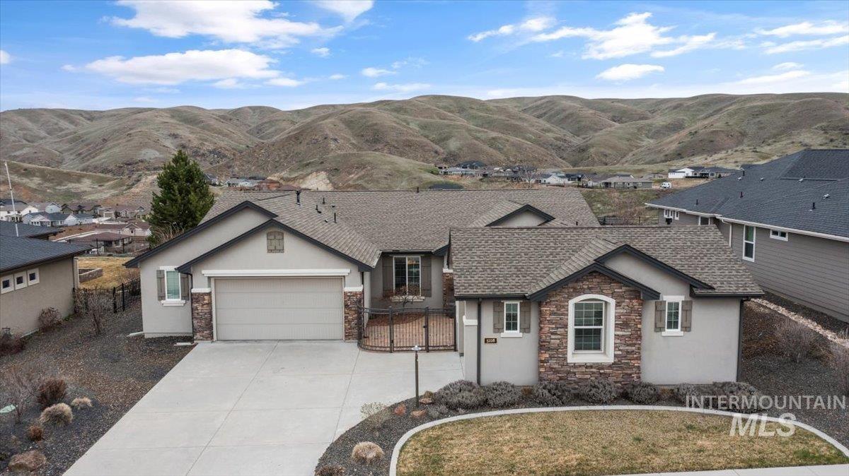 5228 W Parkridge Dr, Boise, Idaho 83714, 3 Bedrooms, 2.5 Bathrooms, Residential For Sale, Price $825,000,MLS 98904947