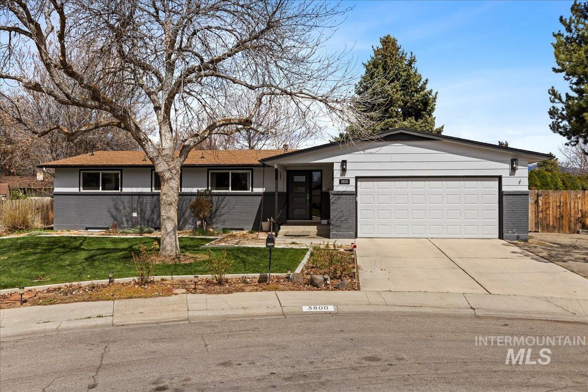 3800 Maywood Dr., Boise, Idaho 83704, 4 Bedrooms, 3 Bathrooms, Residential For Sale, Price $635,000,MLS 98904992
