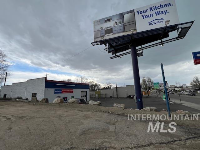 412 11Th Ave N, Nampa, Idaho 83687-3441, Business/Commercial For Sale, Price $900,000,MLS 98905527
