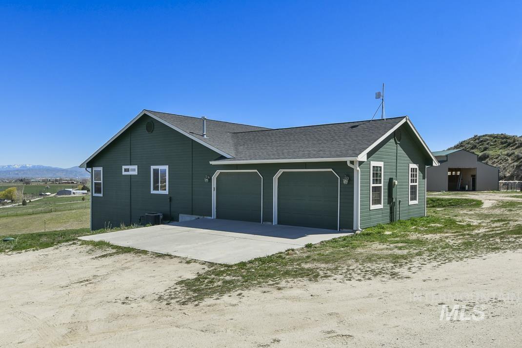 7855 Palomino Lane, Emmett, Idaho 83617, 5 Bedrooms, 3 Bathrooms, Farm & Ranch For Sale, Price $1,575,000,MLS 98905765