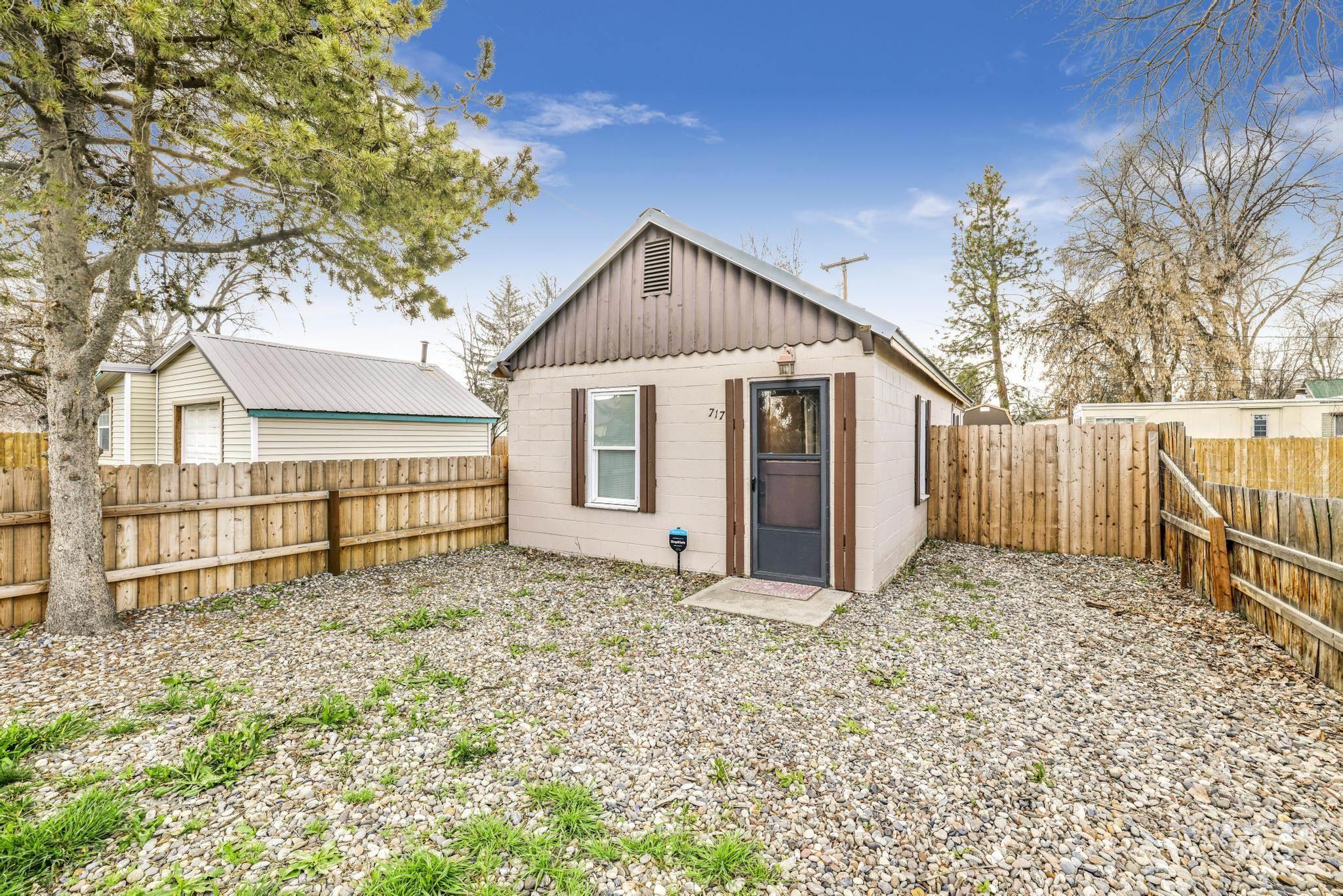 717 3rd Ave E, Gooding, Idaho 83330, 1 Bedroom, 1 Bathroom, Residential For Sale, Price $149,990,MLS 98905782