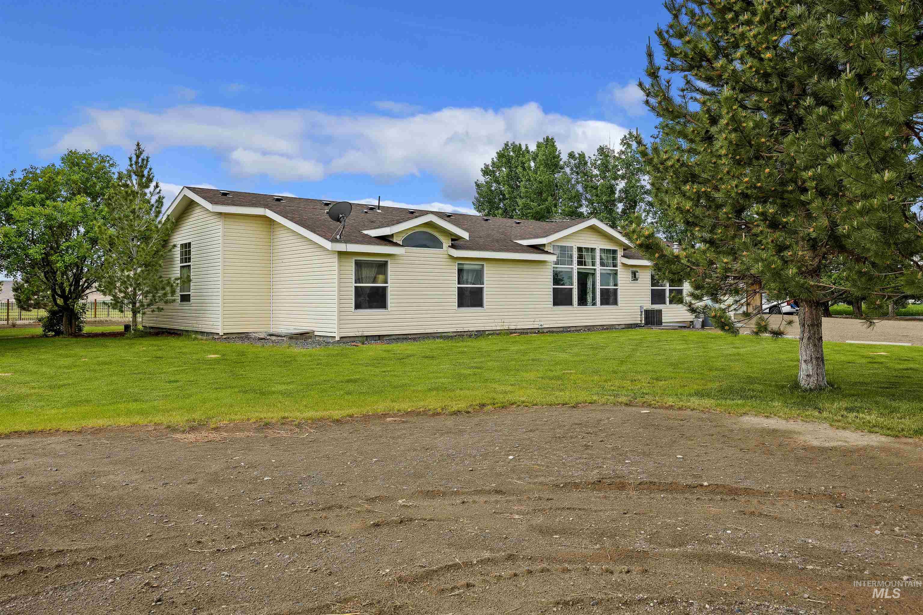 9788 Highway 78, Hammett, Idaho 83627, 3 Bedrooms, 2 Bathrooms, Residential For Sale, Price $675,000,MLS 98906095