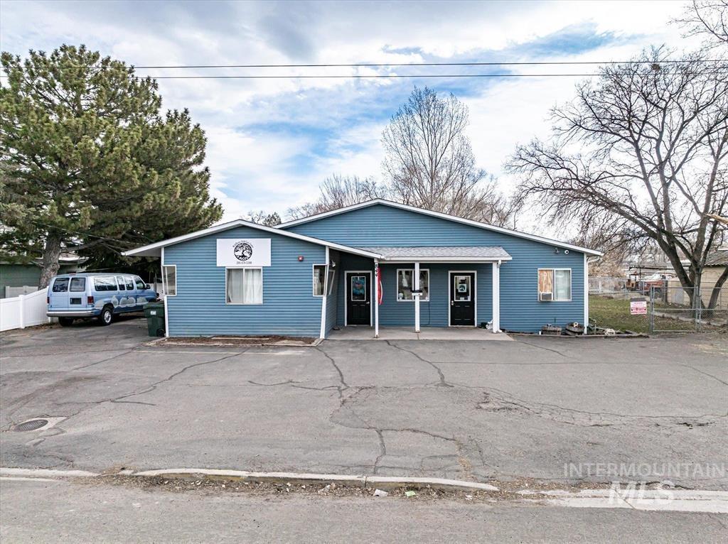 844 McKinley, Pocatello, Idaho 83201, 2 Rooms, Business/Commercial For Sale, Price $449,900,MLS 98906631