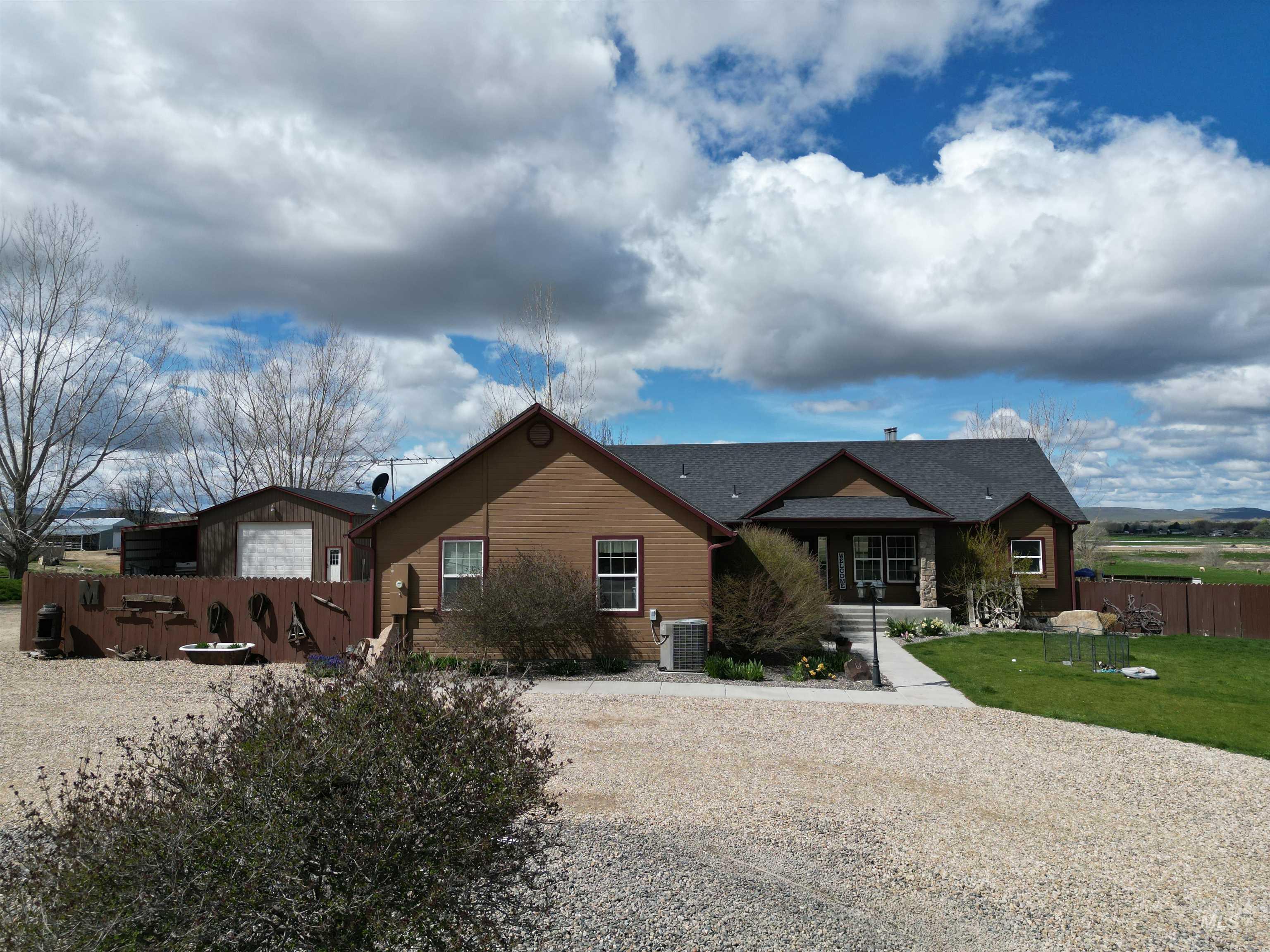 4243 Homestead, Homedale, Idaho 83628, 5 Bedrooms, 3.5 Bathrooms, Farm & Ranch For Sale, Price $1,400,000,MLS 98906732