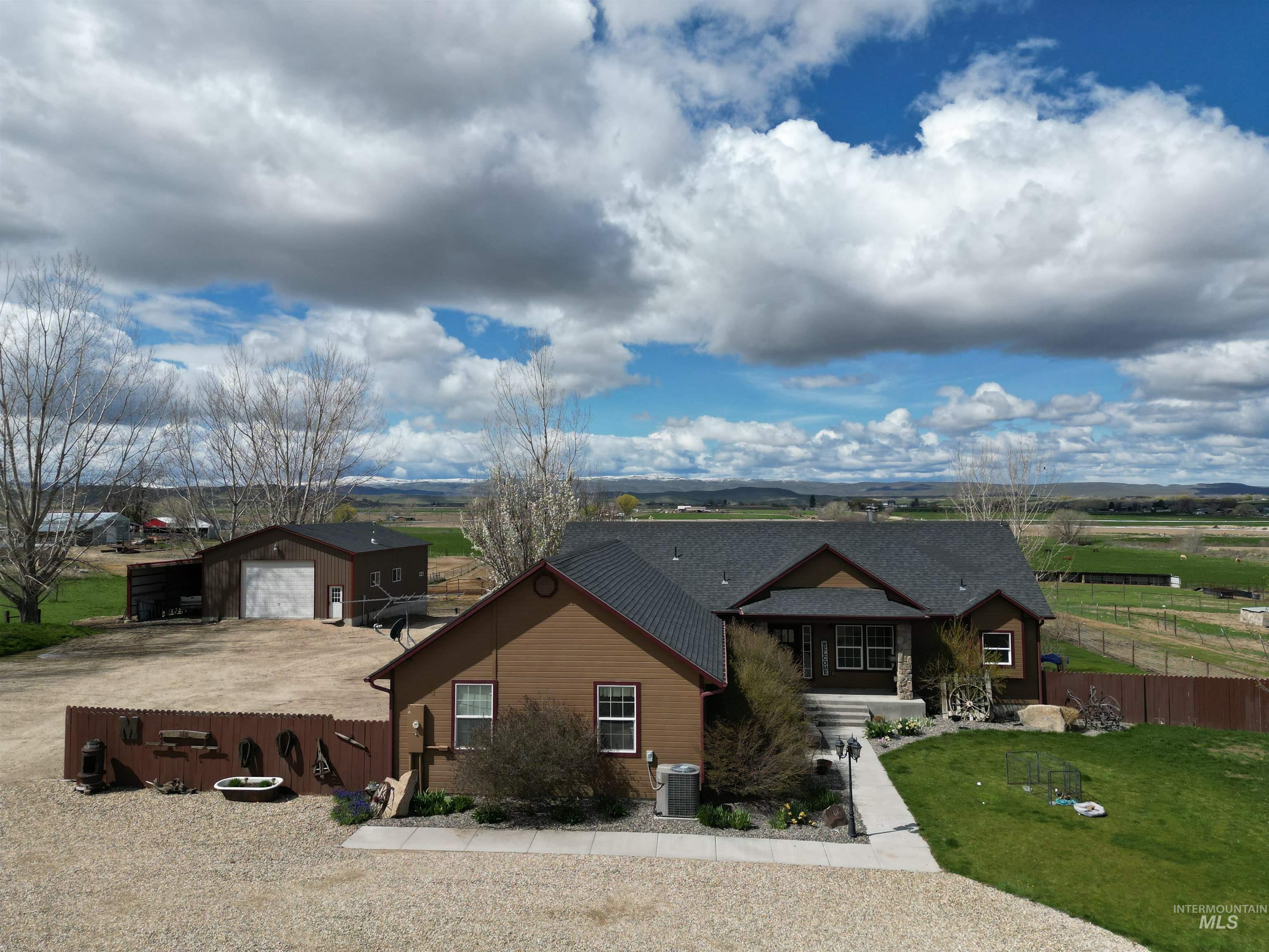 4243 Homestead, Homedale, Idaho 83628, 5 Bedrooms, 3.5 Bathrooms, Farm & Ranch For Sale, Price $1,400,000,MLS 98906732