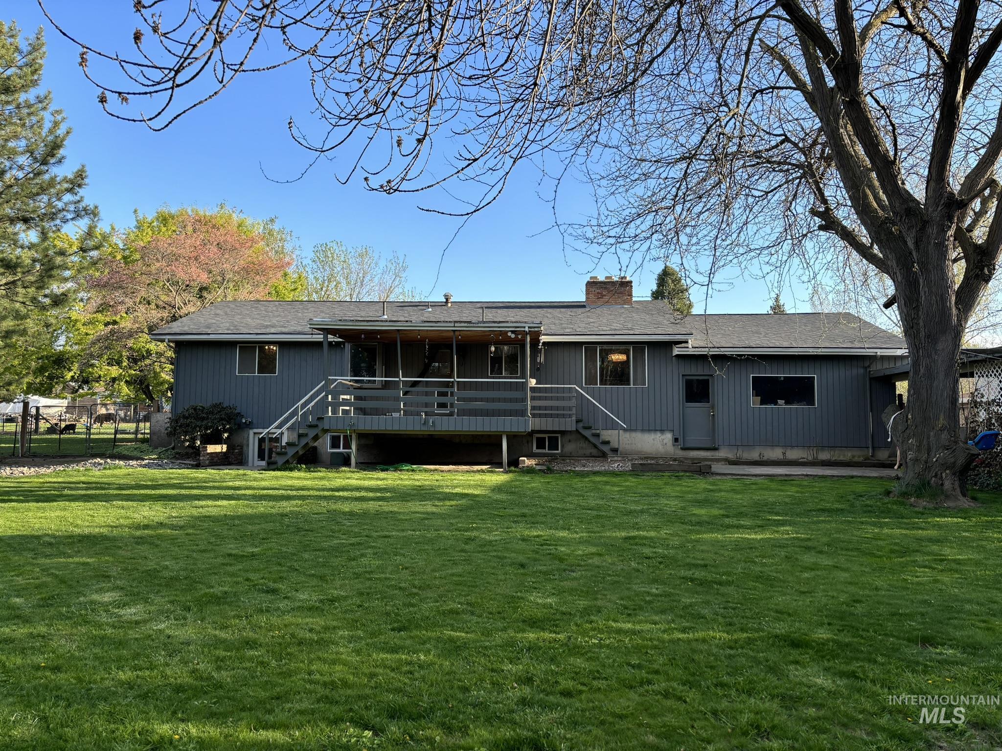 423 Park Dr., Lewiston, Idaho 83501, 4 Bedrooms, 2.5 Bathrooms, Residential For Sale, Price $410,000,MLS 98906755