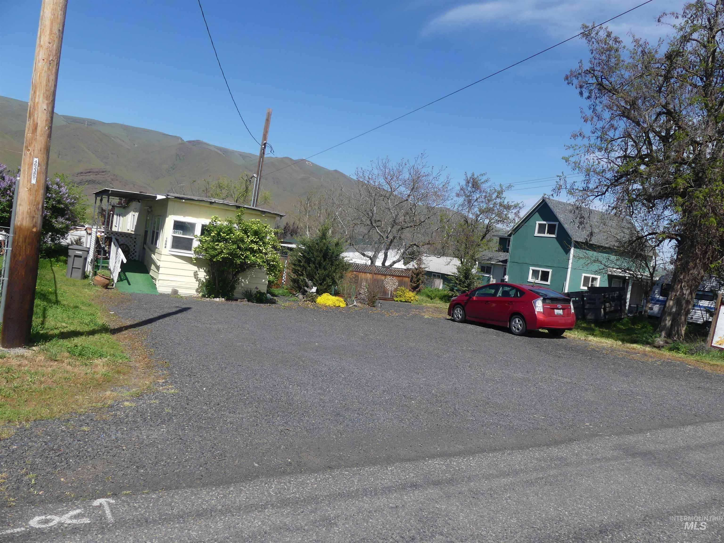 1504 Maple St, Clarkston, Washington 99403, Business/Commercial For Sale, Price $100,000,MLS 98906848