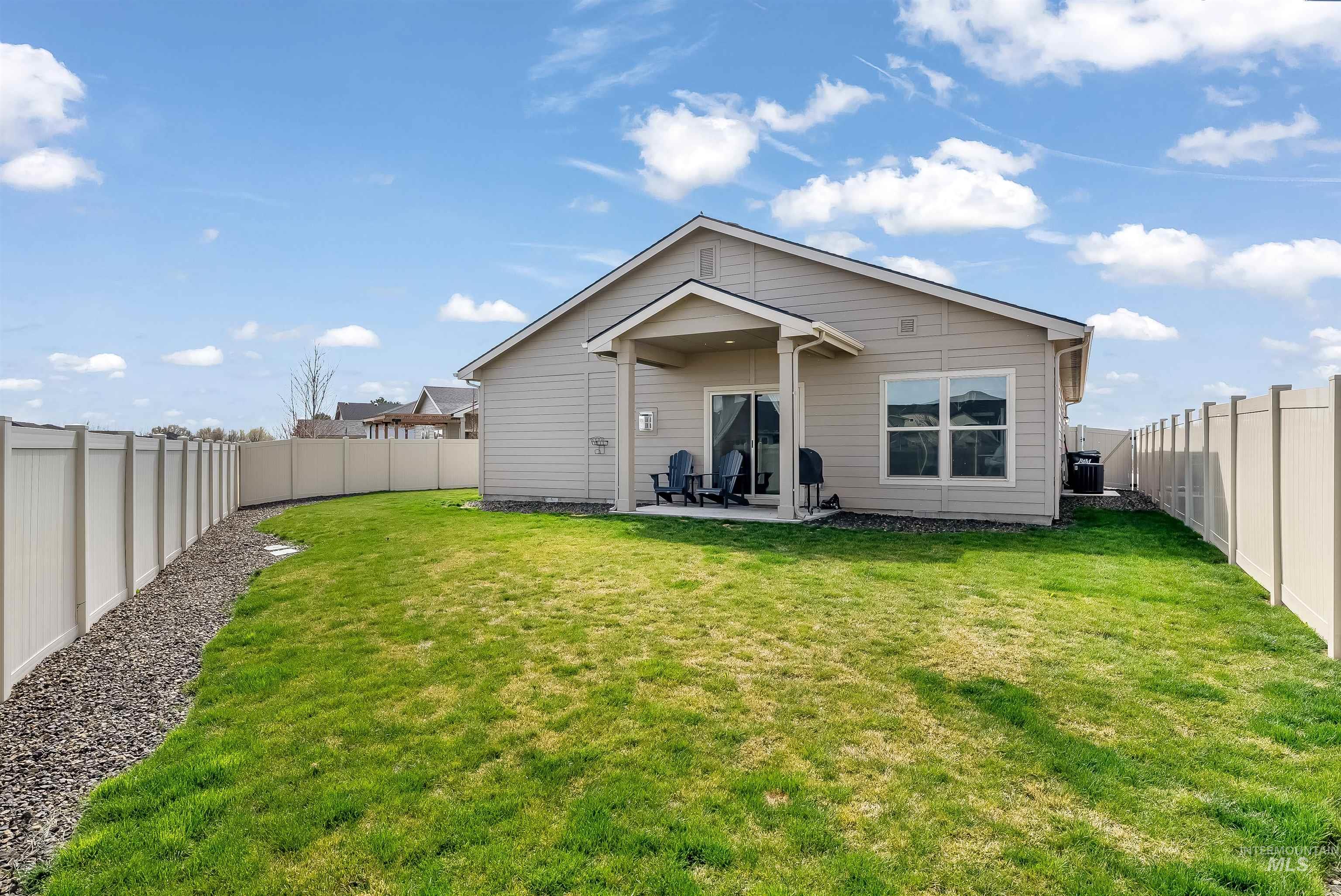 714 E Bouquet Ct, Kuna, Idaho 83634, 3 Bedrooms, 2 Bathrooms, Residential For Sale, Price $450,000,MLS 98906901