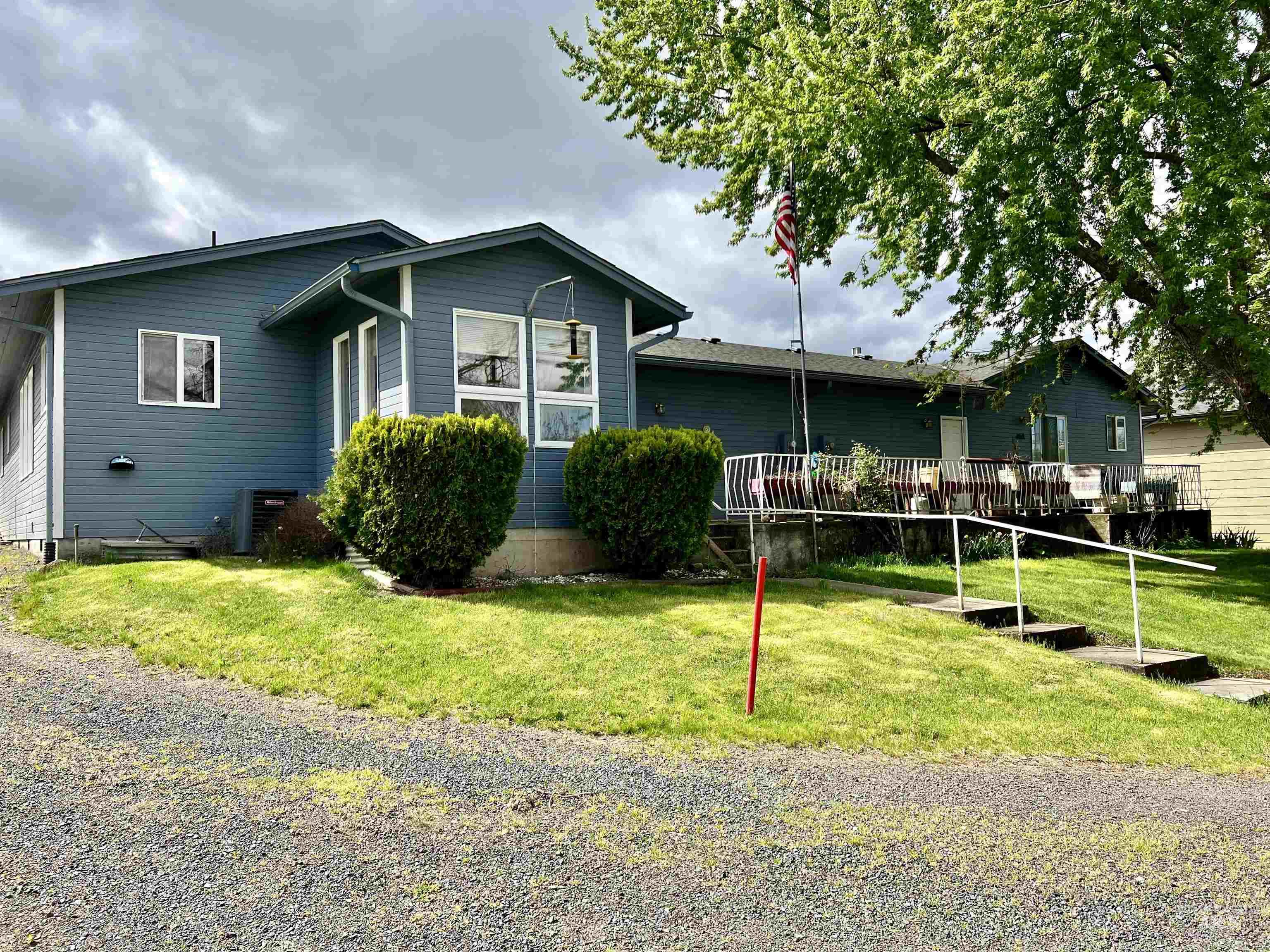 1233 and 1235 Vineyard Ave, Lewiston, Idaho 83501, 3 Bedrooms, 2 Bathrooms, Residential Income For Sale, Price $525,000,MLS 98906973