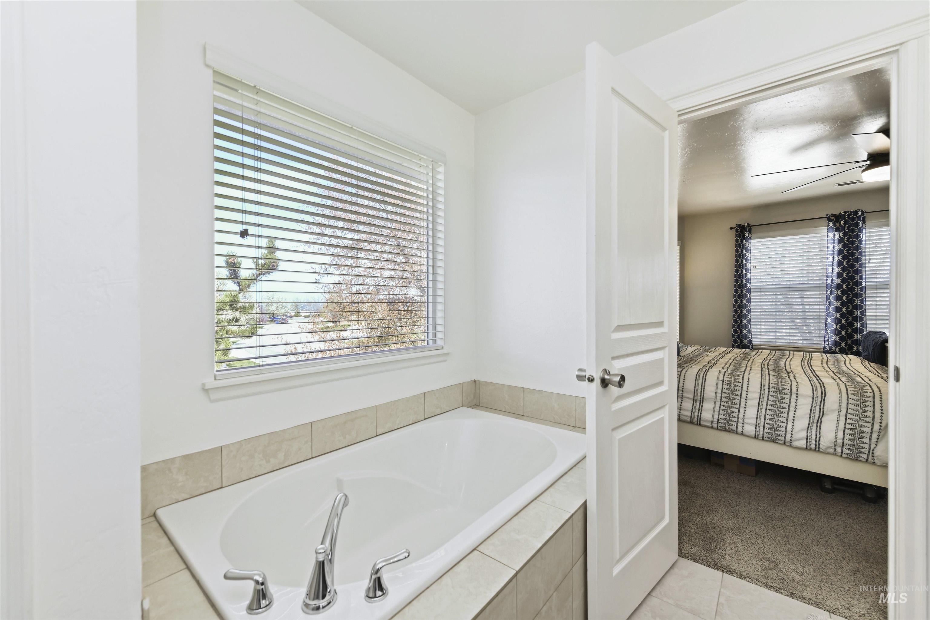 3239 S Jupiter Ave, Boise, Idaho 83709, 3 Bedrooms, 2.5 Bathrooms, Residential For Sale, Price $549,900,MLS 98906975