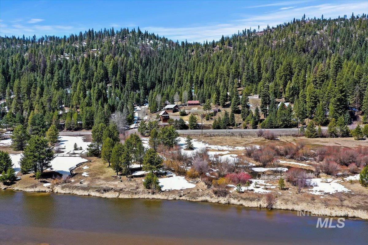 2 King Hill, Cascade, Idaho 83611, 1 Bedroom, 1 Bathroom, Residential For Sale, Price $369,990,MLS 98906999