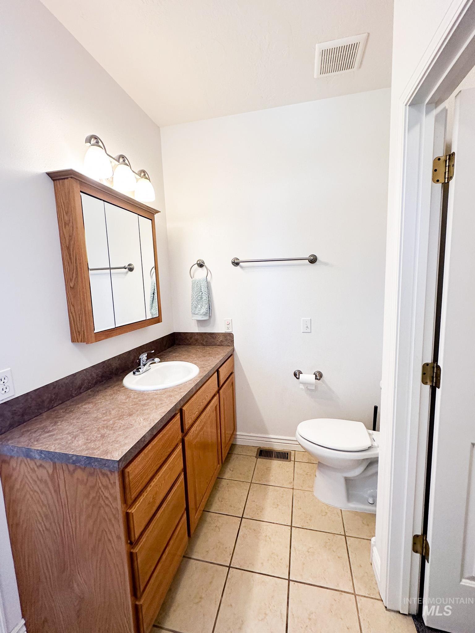 1050 Atlantic Dr, Burley, Idaho 83318, 6 Bedrooms, 3 Bathrooms, Residential For Sale, Price $565,000,MLS 98907103