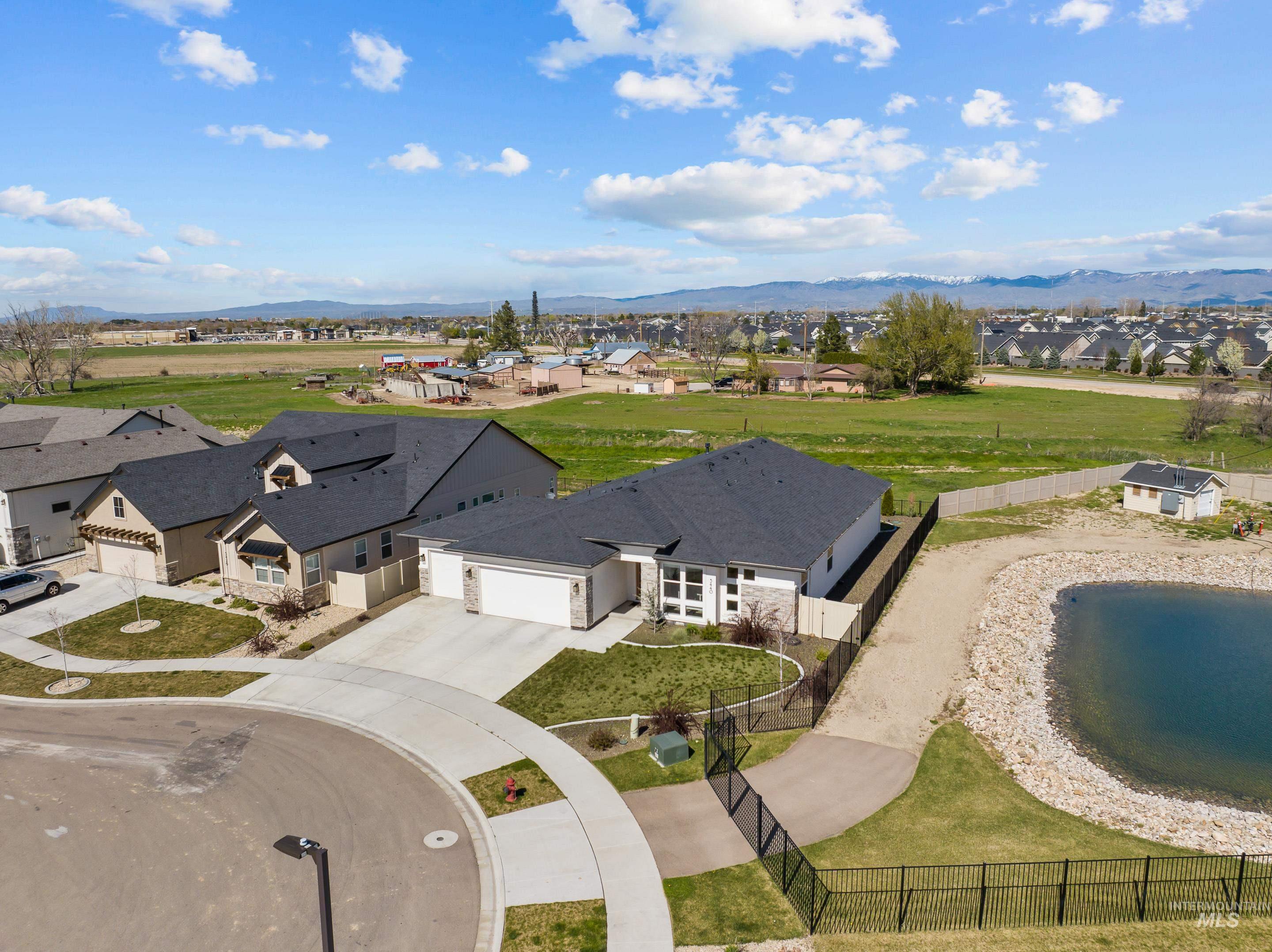 5440 S Mesa Trail Place, Meridian, Idaho 83642, 3 Bedrooms, 2.5 Bathrooms, Residential For Sale, Price $899,900,MLS 98907113