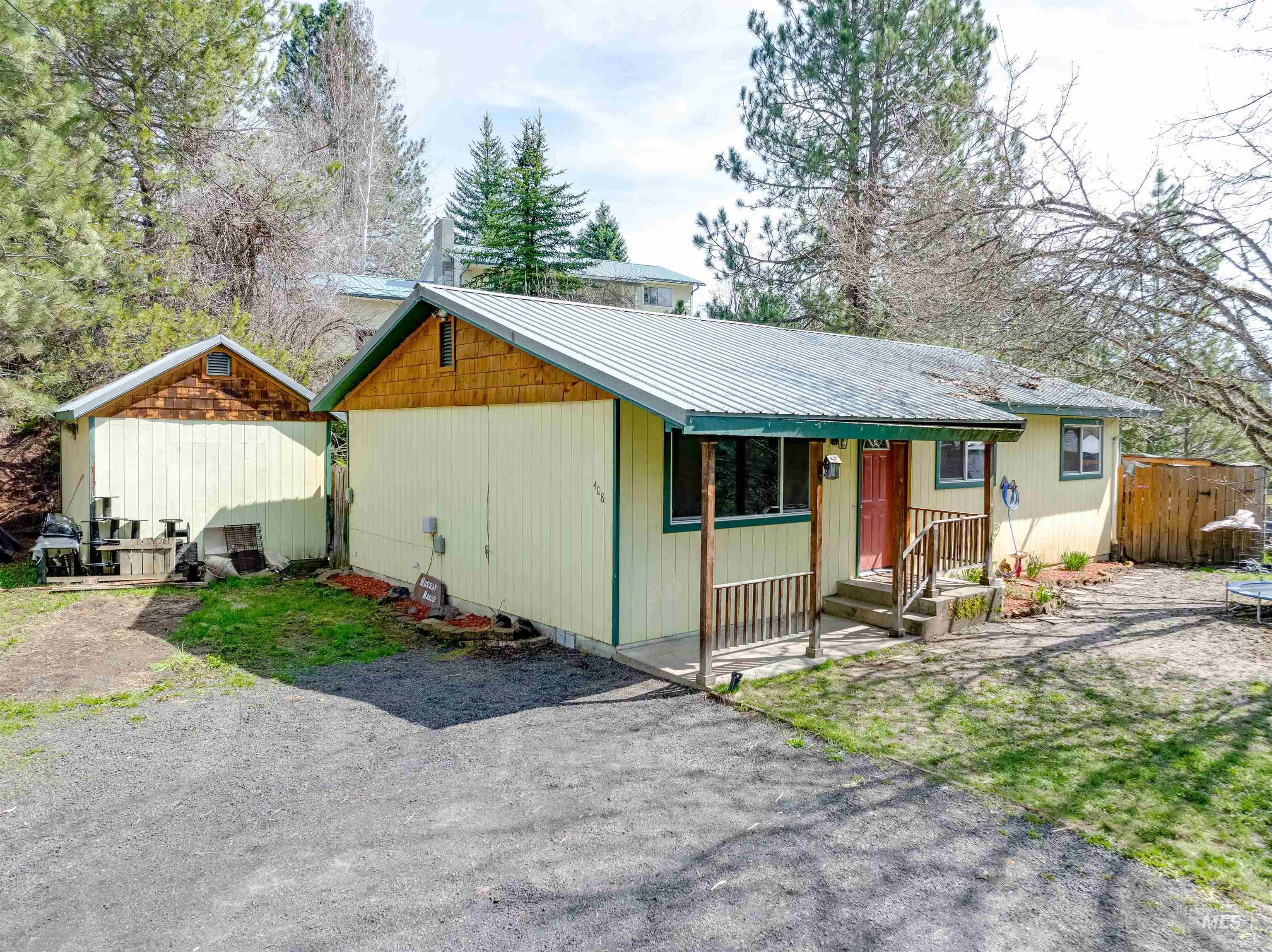 408 Michael Dr, Troy, Idaho 83871, 3 Bedrooms, 1 Bathroom, Residential For Sale, Price $260,000,MLS 98907198