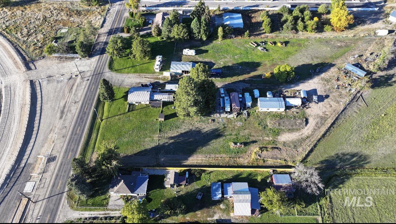 2050 2060 Johns Ave, Emmett, Idaho 83617, 2 Bedrooms, 2 Bathrooms, Residential Income For Sale, Price $800,000,MLS 98907272