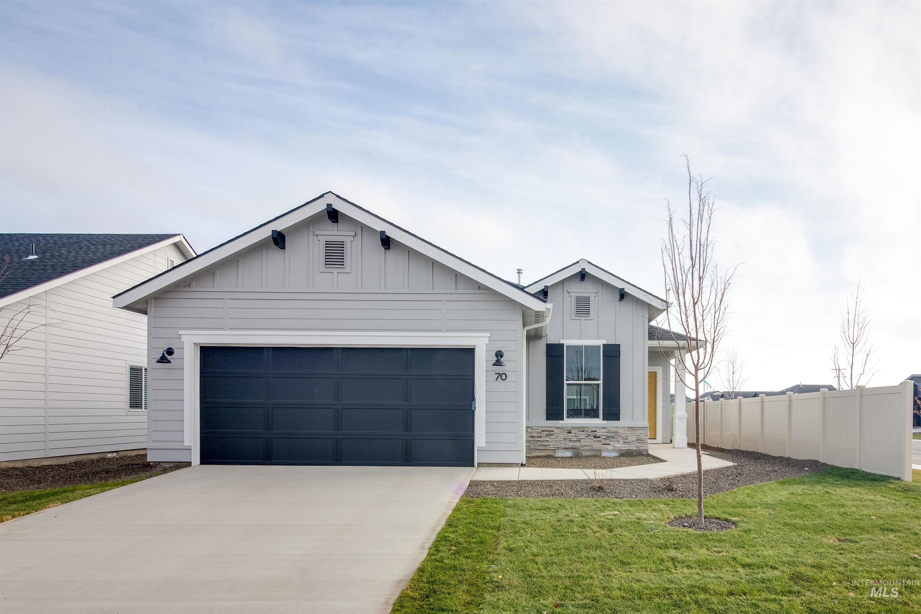 18337 N Fire Ice Ave, Nampa, Idaho 83687, 3 Bedrooms, 2 Bathrooms, Residential For Sale, Price $382,990,MLS 98907707