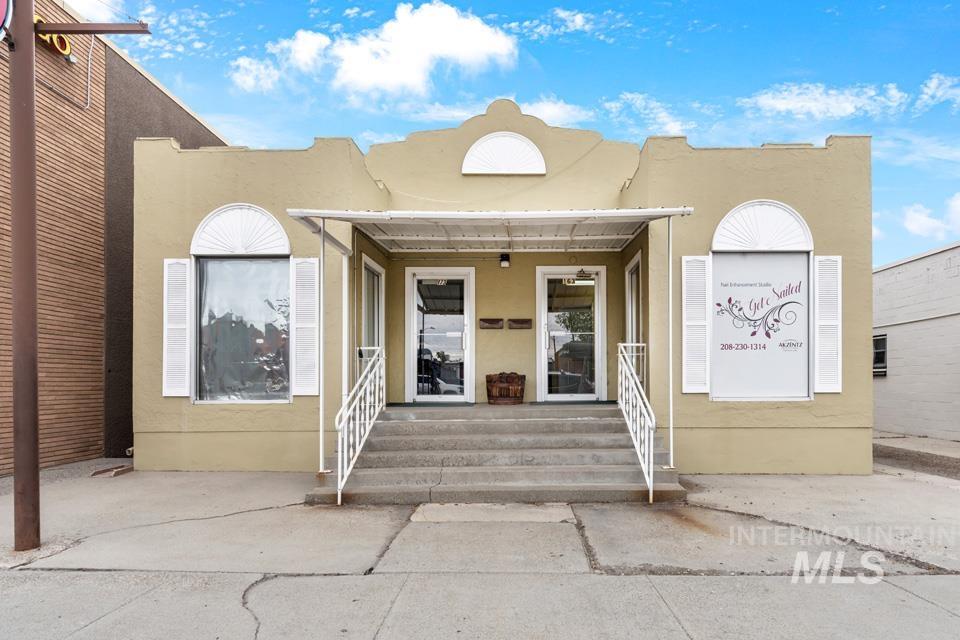 163 SW 1st Street, Ontario, Oregon 97914, 4 Bedrooms, Business/Commercial For Sale, Price $525,000, 98907764