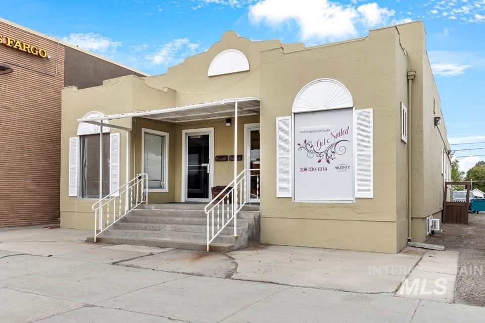 163 SW 1st Street, Ontario, Oregon 97914, 4 Bedrooms, Business/Commercial For Sale, Price $525,000, 98907764