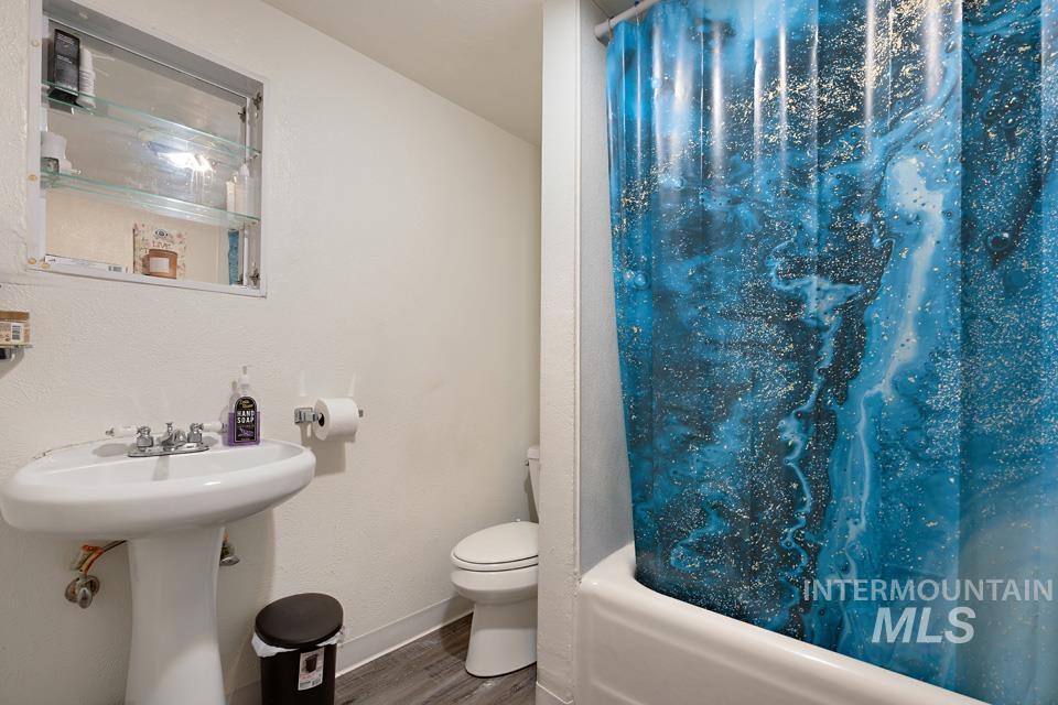 163 SW 1st Street, Ontario, Oregon 97914, 4 Bedrooms, Business/Commercial For Sale, Price $525,000, 98907764