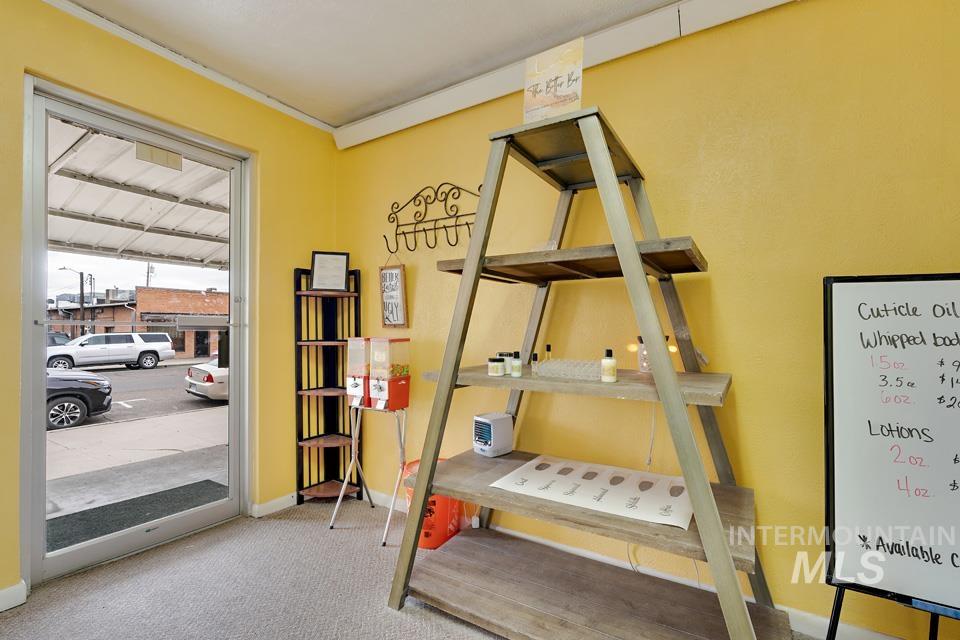 163 SW 1st Street, Ontario, Oregon 97914, 4 Bedrooms, Business/Commercial For Sale, Price $525,000, 98907764