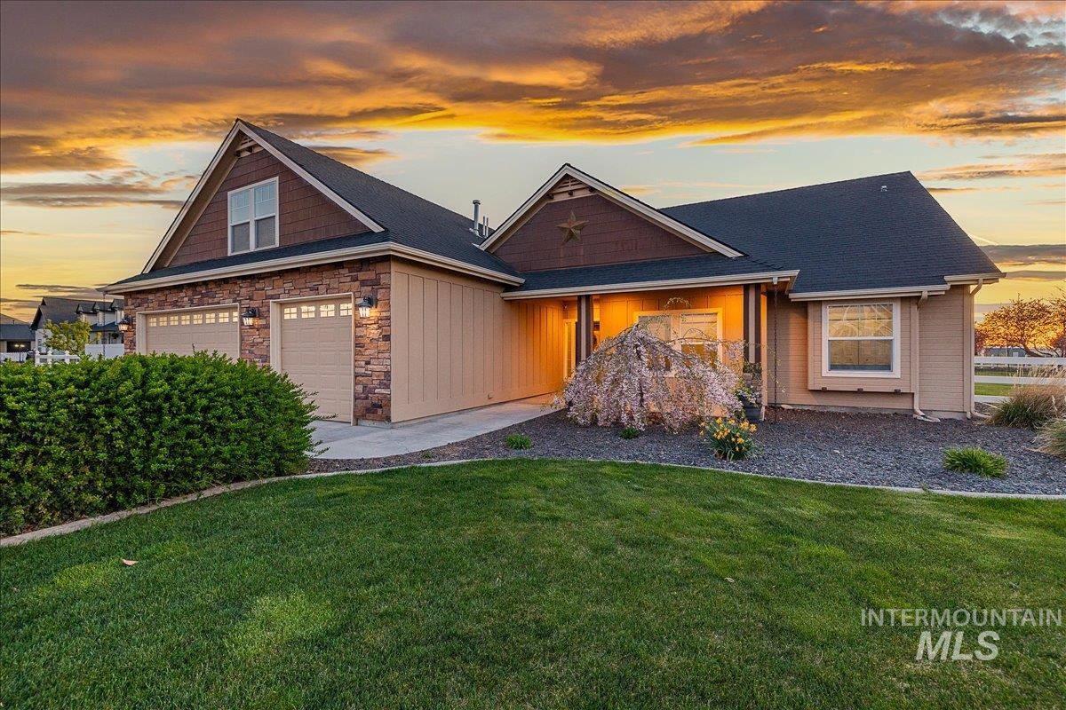 15939 Wintergreen Dr, Caldwell, Idaho 83607, 5 Bedrooms, 3.5 Bathrooms, Residential For Sale, Price $864,500,MLS 98907793