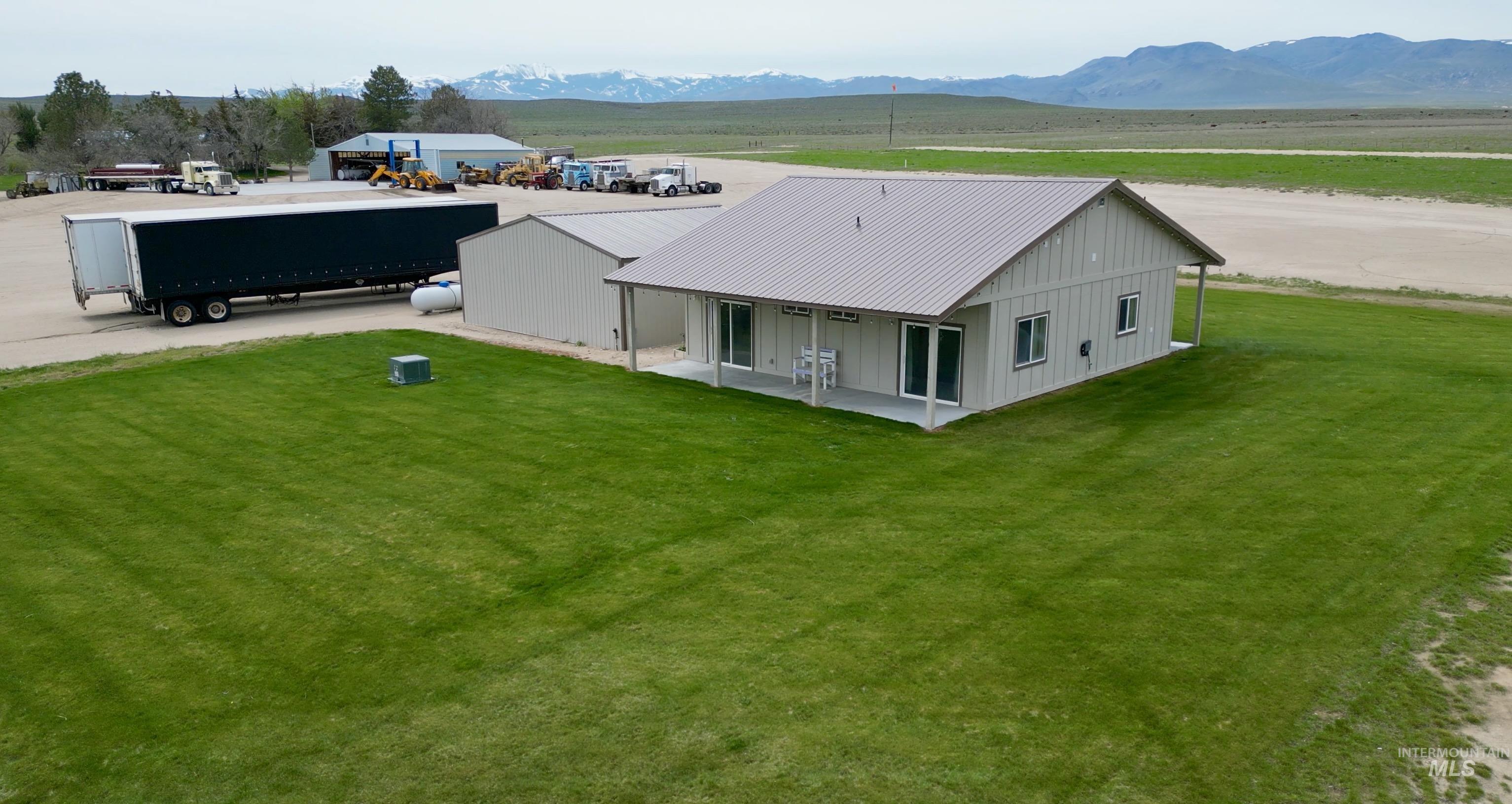 18010 Propeller Ln, Murphy, Idaho 83650, 4 Bedrooms, 3 Bathrooms, Farm & Ranch For Sale, Price $1,395,000,MLS 98907812