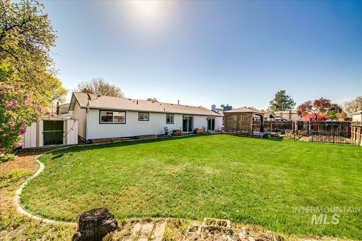 2239 NW 14th St, Meridian, Idaho 83646, 3 Bedrooms, 2 Bathrooms, Residential For Sale, Price $405,000,MLS 98907828