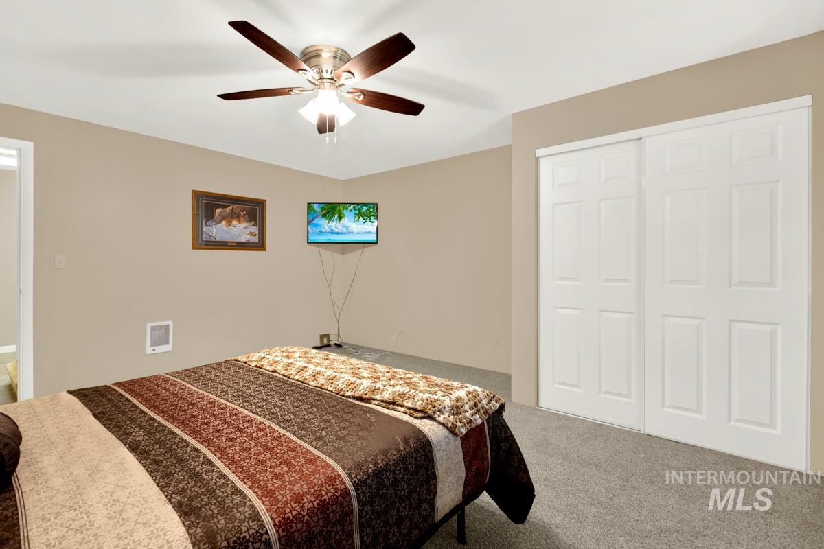 22 Ponderosa Way, Garden Valley, Idaho 83622, 3 Bedrooms, 3 Bathrooms, Residential For Sale, Price $552,900,MLS 98907835