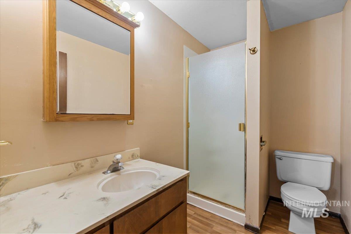 601 Linder, Kuna, Idaho 83634, 3 Bedrooms, 2.5 Bathrooms, Residential For Sale, Price $479,000,MLS 98907842