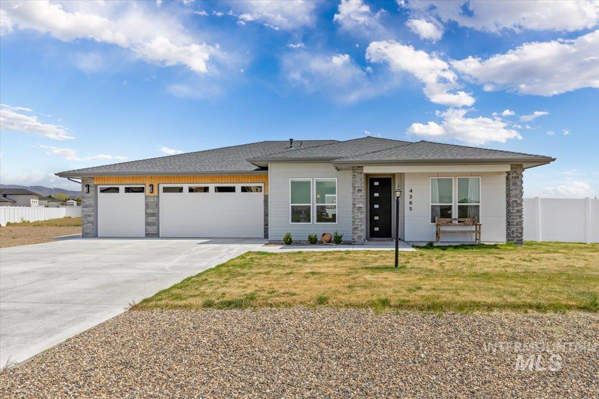 4365 NW Purple Sage Cir, Mountain Home, Idaho 83647, 3 Bedrooms, 2.5 Bathrooms, Residential For Sale, Price $615,000,MLS 98907854