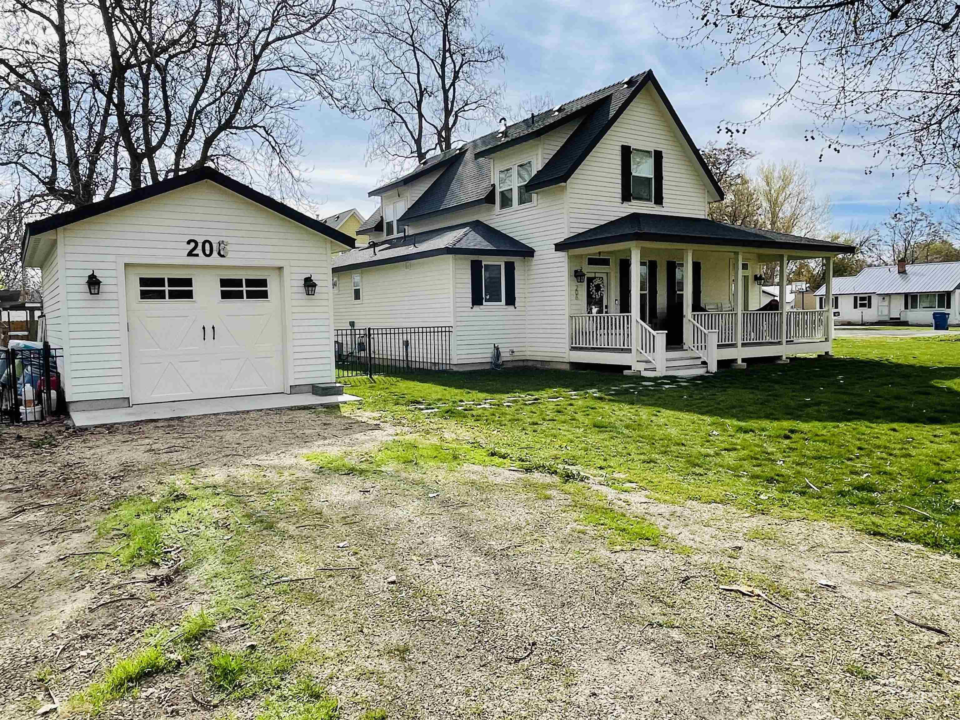 206 W BLVD, New Plymouth, Idaho 83655, 3 Bedrooms, 2.5 Bathrooms, Residential For Sale, Price $420,000,MLS 98907856