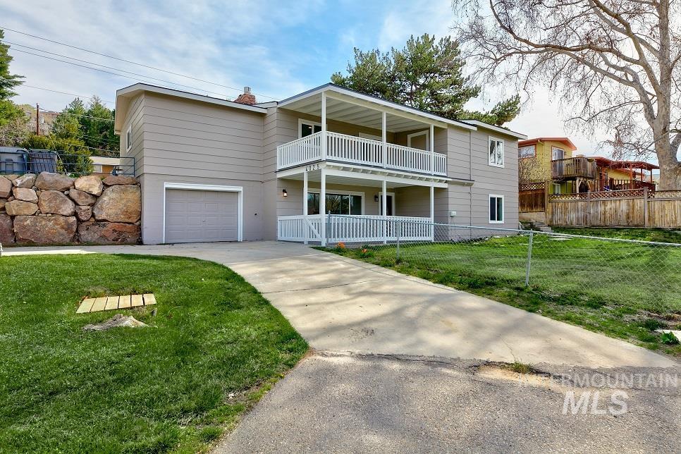 4025/4023 W Hill Rd, Boise, Idaho 83703, 2 Bedrooms, 1 Bathroom, Residential Income For Sale, Price $799,990,MLS 98907859