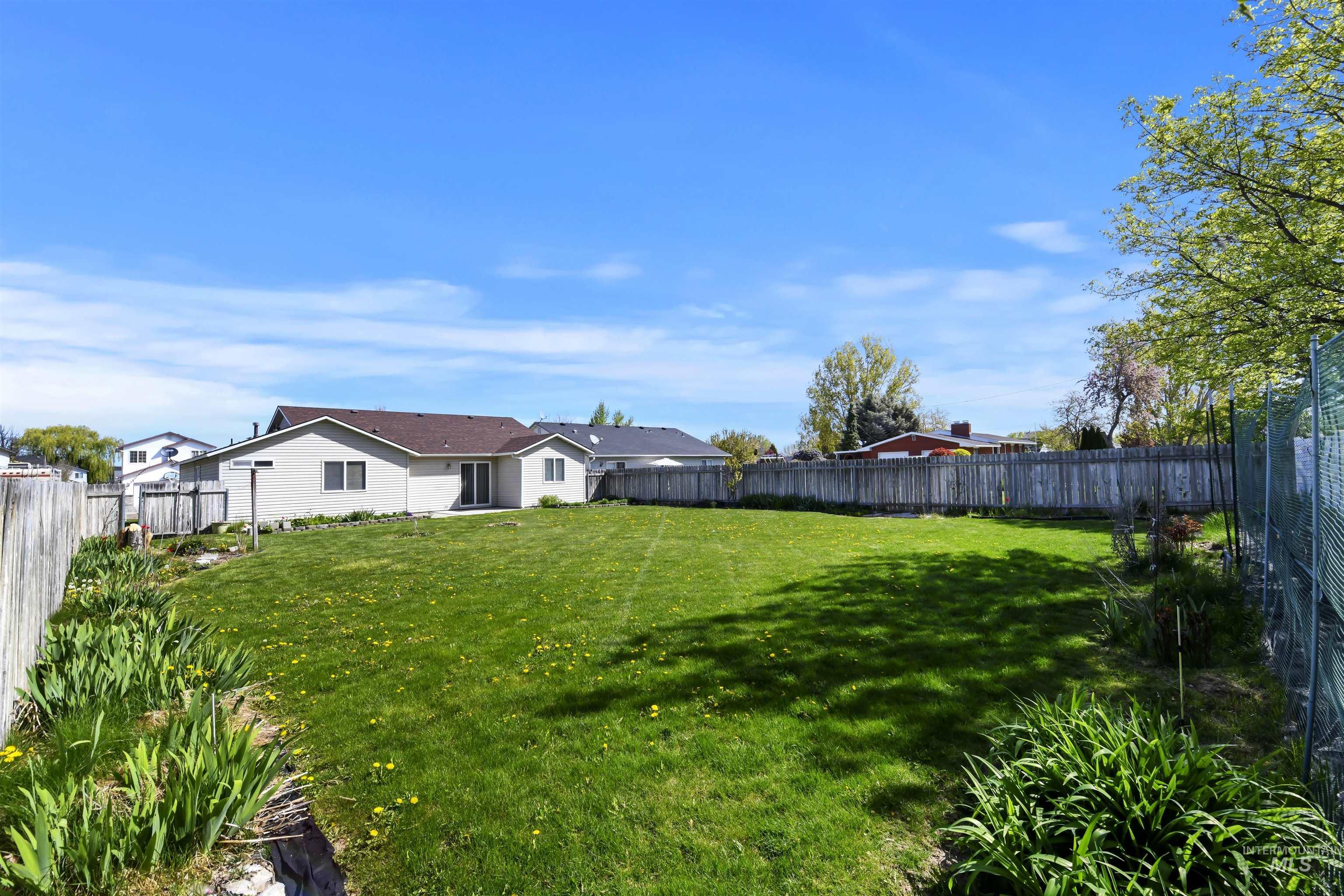 2101 W Grouse Street, Nampa, Idaho 83651, 4 Bedrooms, 2 Bathrooms, Residential For Sale, Price $379,900,MLS 98907861