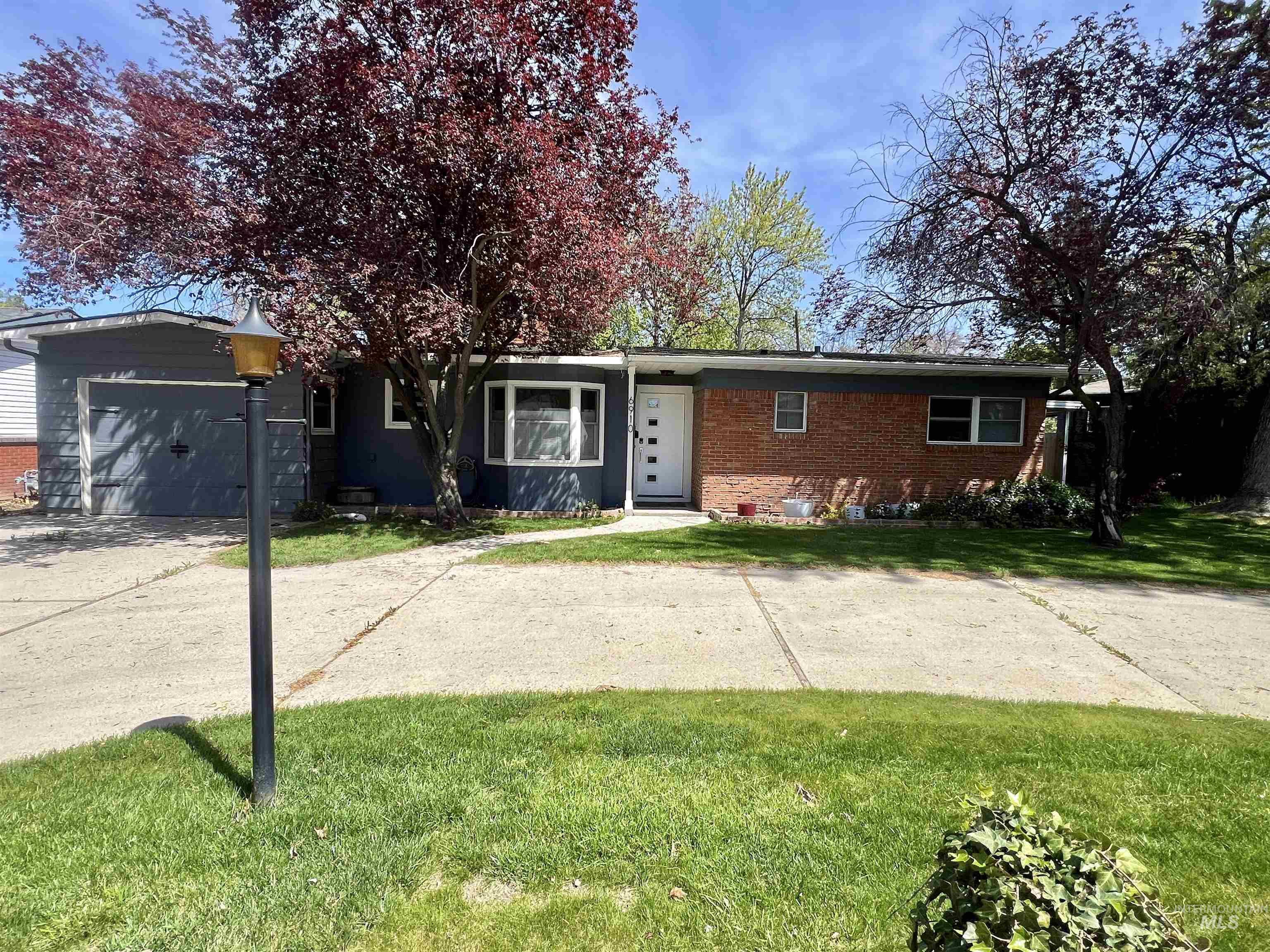 6910 W Holiday Dr., Boise, Idaho 83709, 3 Bedrooms, 1 Bathroom, Rental For Rent, Price $2,000,MLS 98907865