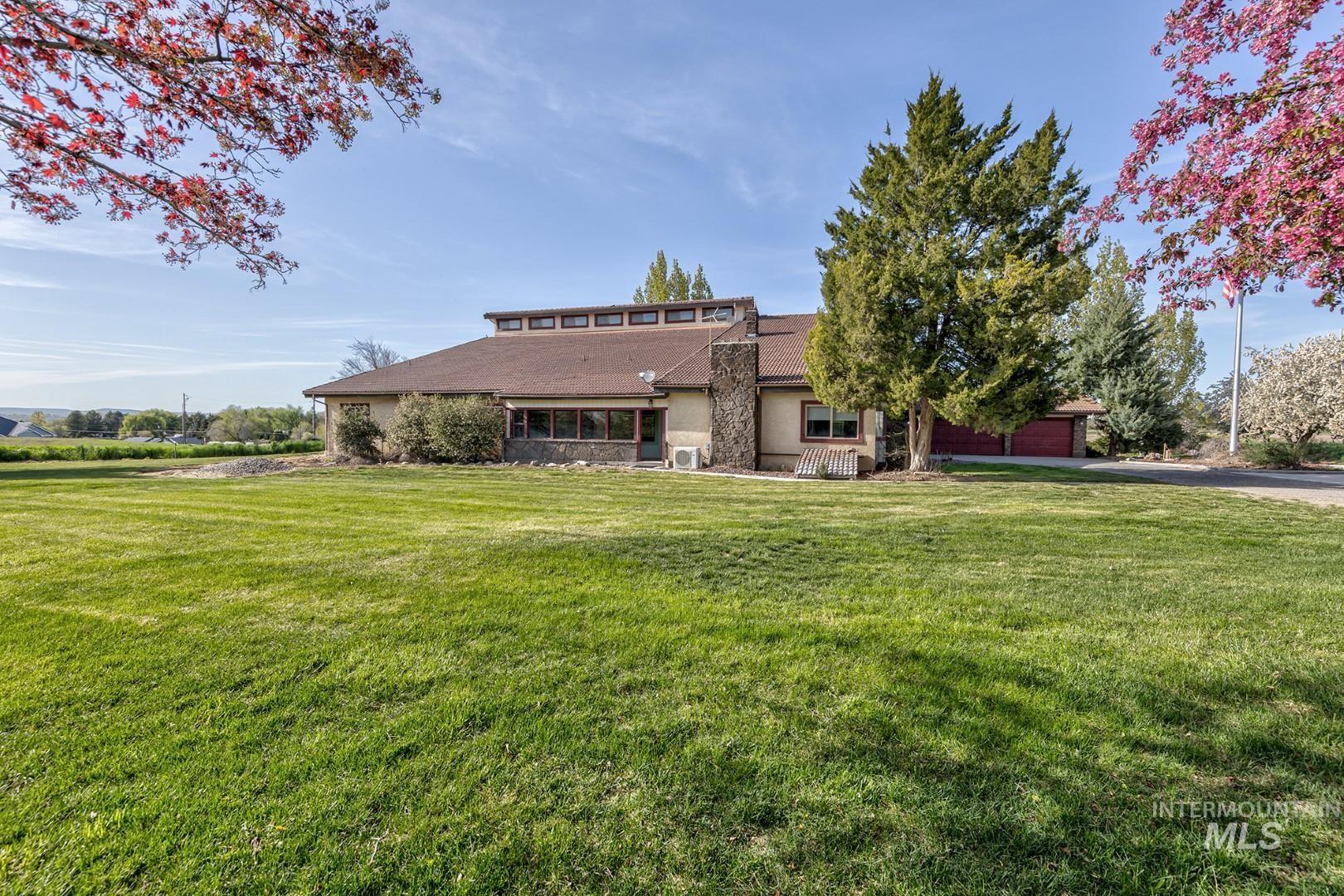 2217 Airport Rd, Payette, Idaho 83661, 5 Bedrooms, 4 Bathrooms, Residential For Sale, Price $975,000,MLS 98907877