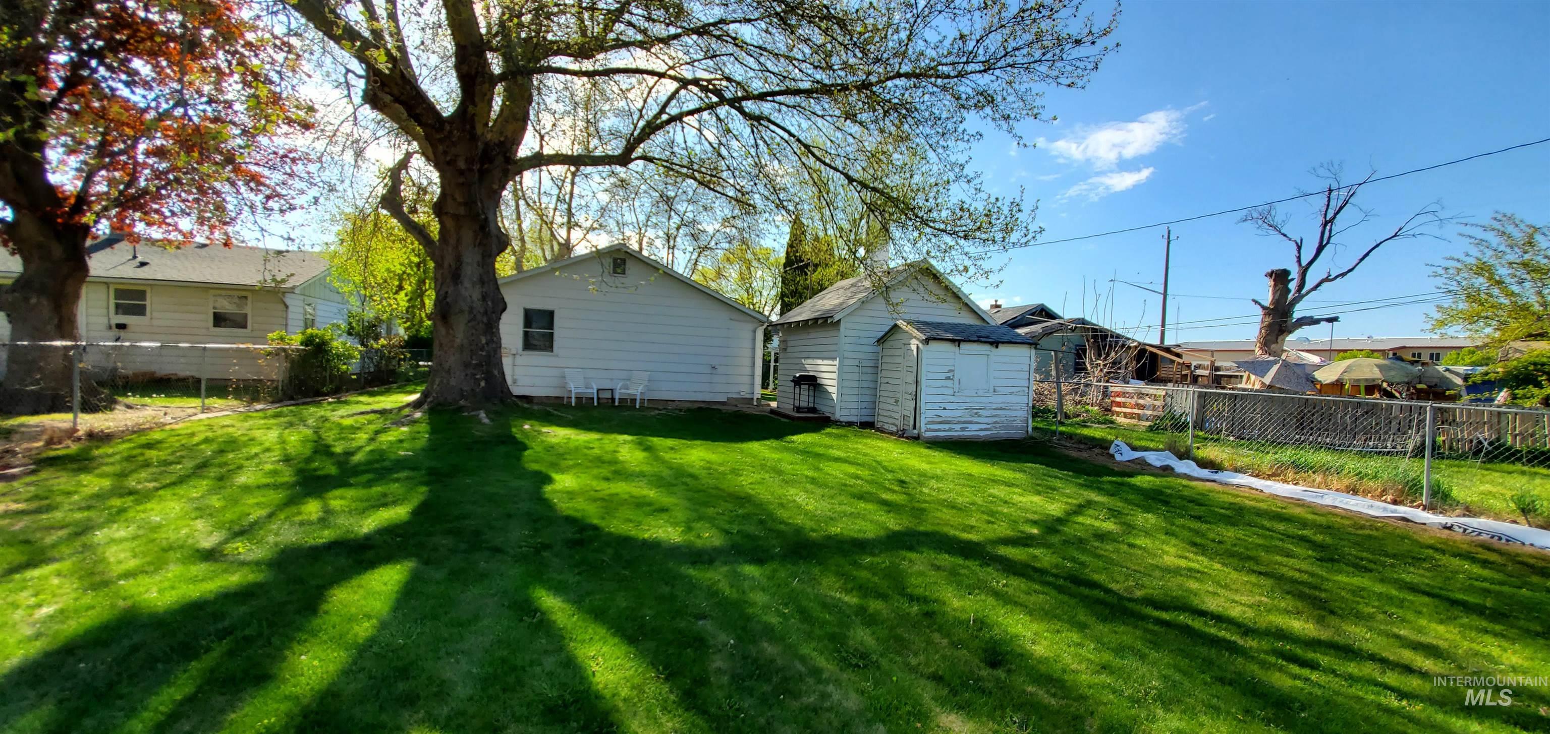 414 6th St, Wilder, Idaho 83676-6046, 2 Bedrooms, 1 Bathroom, Residential Income For Sale, Price $269,900, 98907919