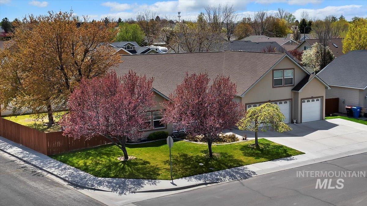 2594 Joshua Way, Twin Falls, Idaho 83301, 4 Bedrooms, 3 Bathrooms, Residential For Sale, Price $579,000,MLS 98908037
