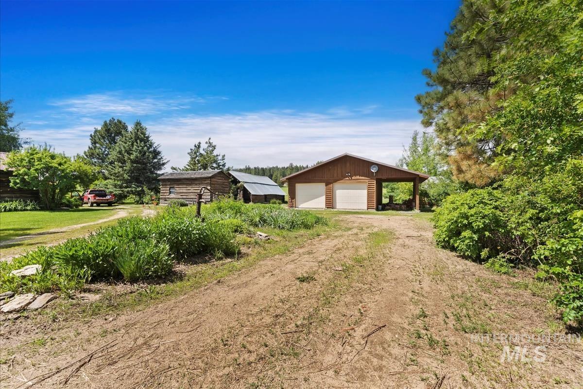 798 High Valley Road, Cascade, Idaho 83611, 4 Bedrooms, 2 Bathrooms, Residential For Sale, Price $795,000,MLS 98908048