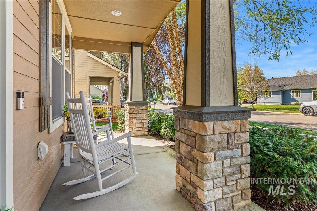 1237 E Legacy View Dr, Meridian, Idaho 83646, 3 Bedrooms, 2.5 Bathrooms, Residential For Sale, Price $659,900,MLS 98908190