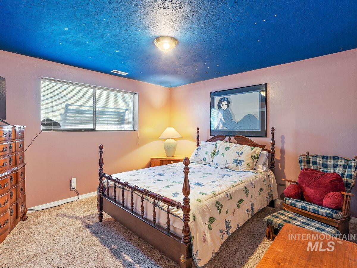 7165 W Diamond, Boise, Idaho 83709, 4 Bedrooms, 2 Bathrooms, Residential For Sale, Price $655,000,MLS 98908279