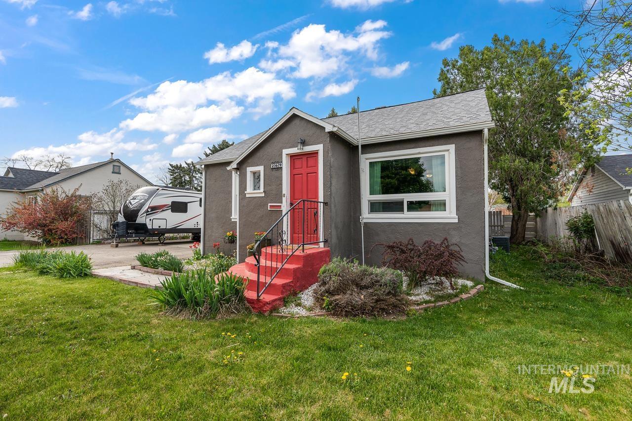 269 Davis Ave, Nampa, Idaho 83651, 3 Bedrooms, 2 Bathrooms, Residential For Sale, Price $364,900,MLS 98908305