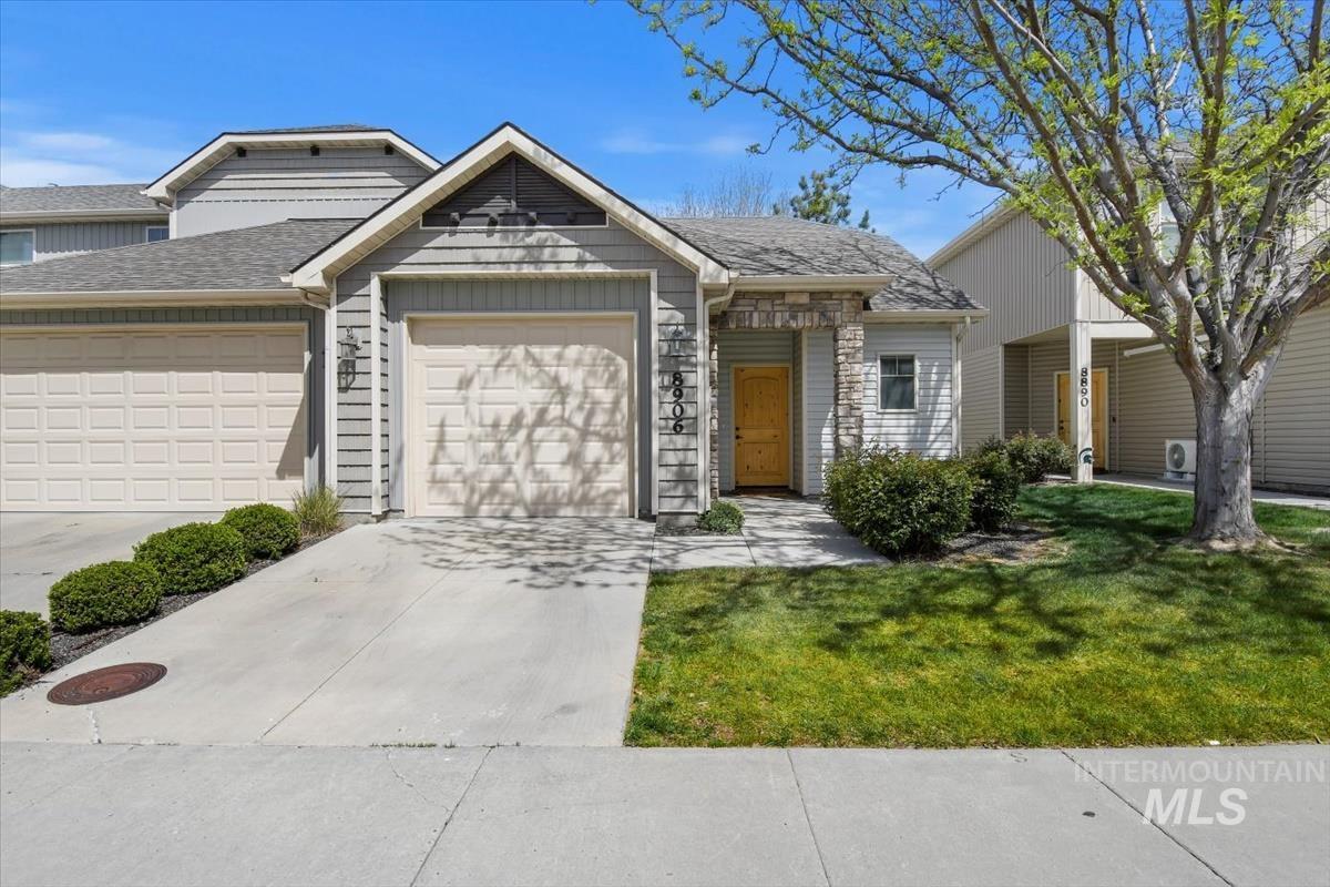 8906 W Evening Star Ln, Boise, Idaho 83709-5307, 2 Bedrooms, 2 Bathrooms, Residential For Sale, Price $299,900,MLS 98908325