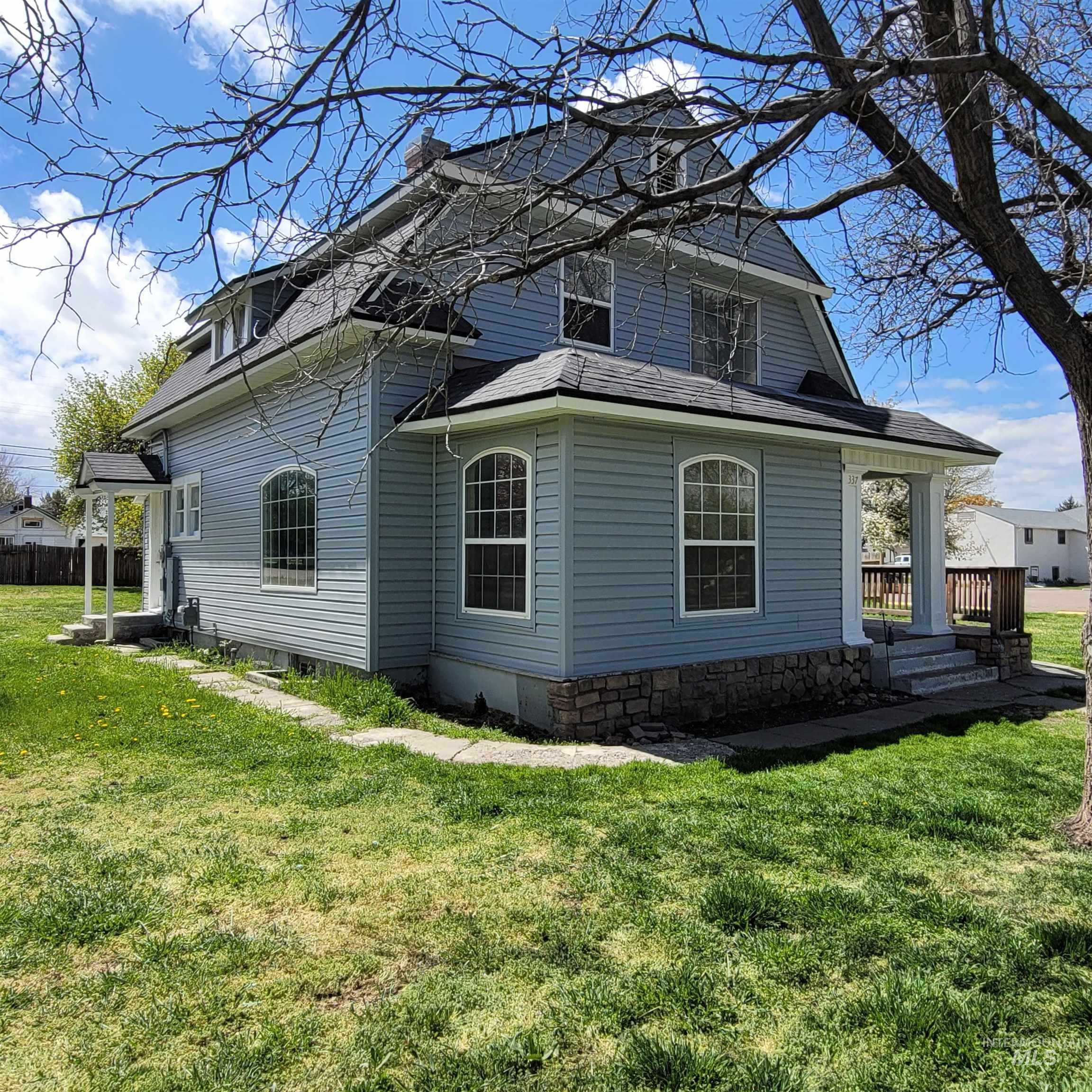 337 Madison St E, Kimberly, Idaho 83341, 5 Bedrooms, 2 Bathrooms, Residential For Sale, Price $299,900,MLS 98908337