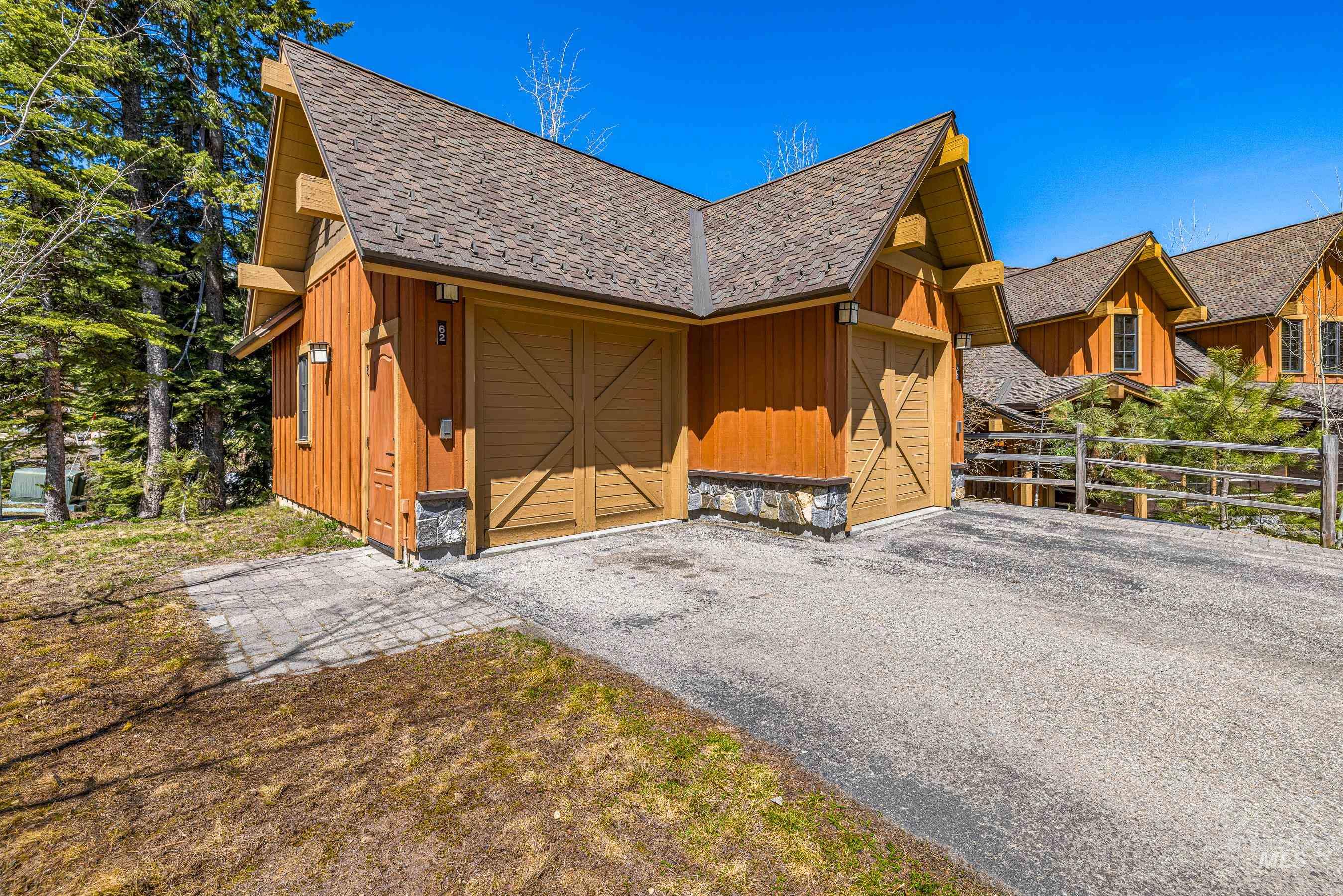 62 Clearwater Court, Donnelly, Idaho 83615, 1 Bedroom, 2 Bathrooms, Residential For Sale, Price $749,000,MLS 98908378