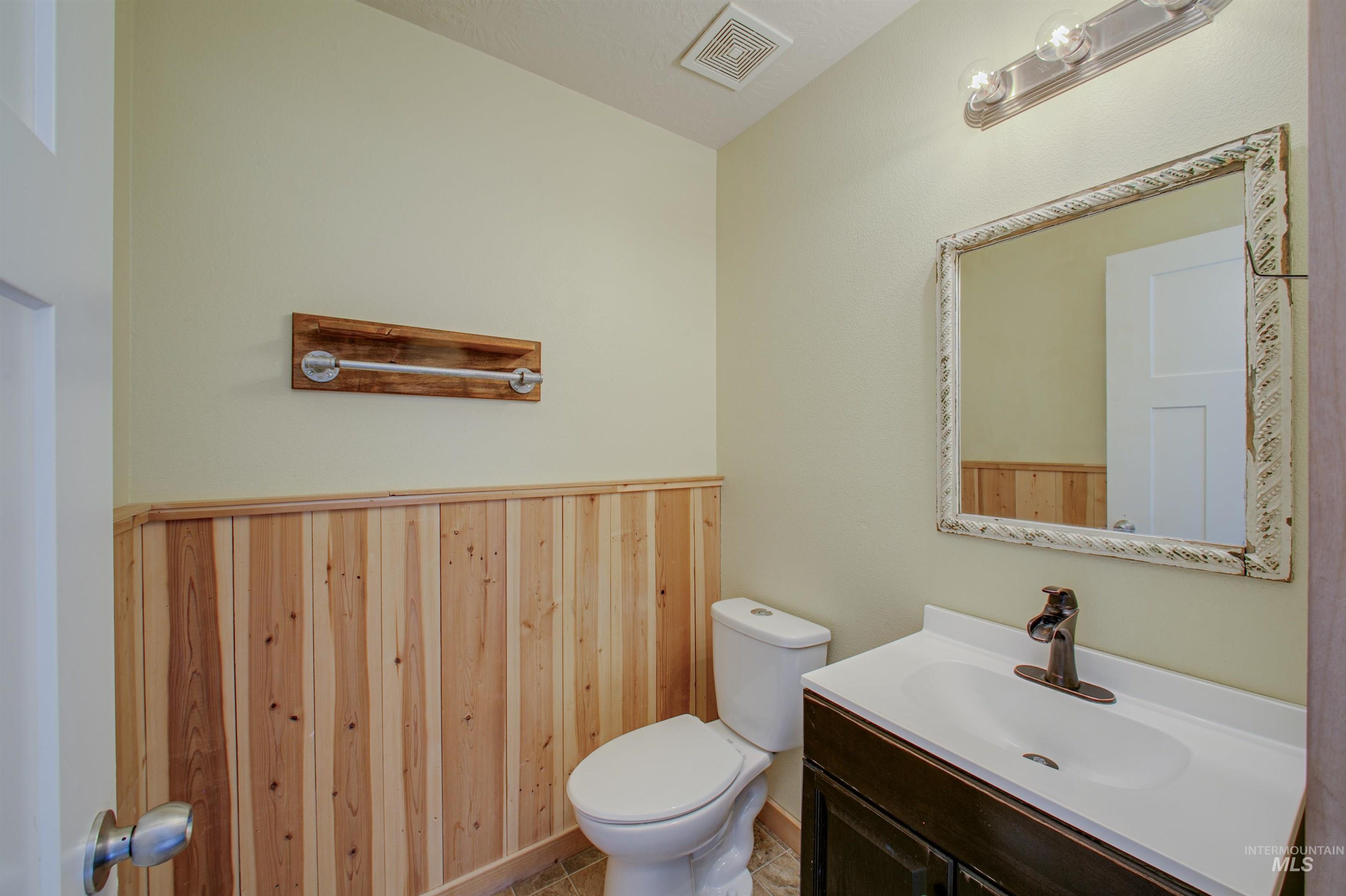 11639 Jump Creek Dr, Caldwell, Idaho 83605, 7 Bedrooms, 3.5 Bathrooms, Residential For Sale, Price $465,000,MLS 98908408