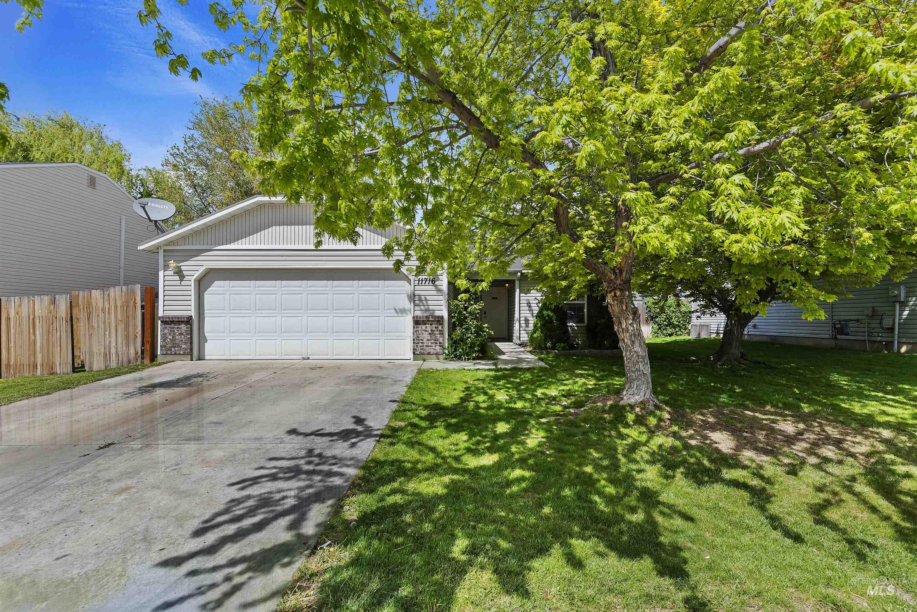 11716 W Bachelor Ct, Nampa, Idaho 83651, 3 Bedrooms, 2 Bathrooms, Residential For Sale, Price $360,000,MLS 98908452