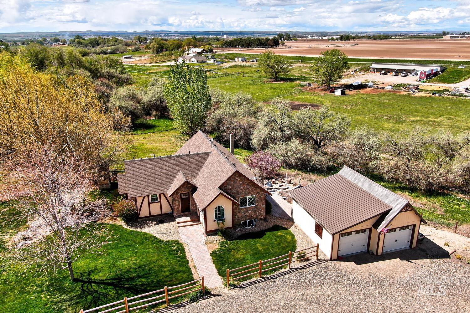 28236 Rocky Rd, Parma, Idaho 83660, 4 Bedrooms, 2.5 Bathrooms, Residential For Sale, Price $790,000,MLS 98908486