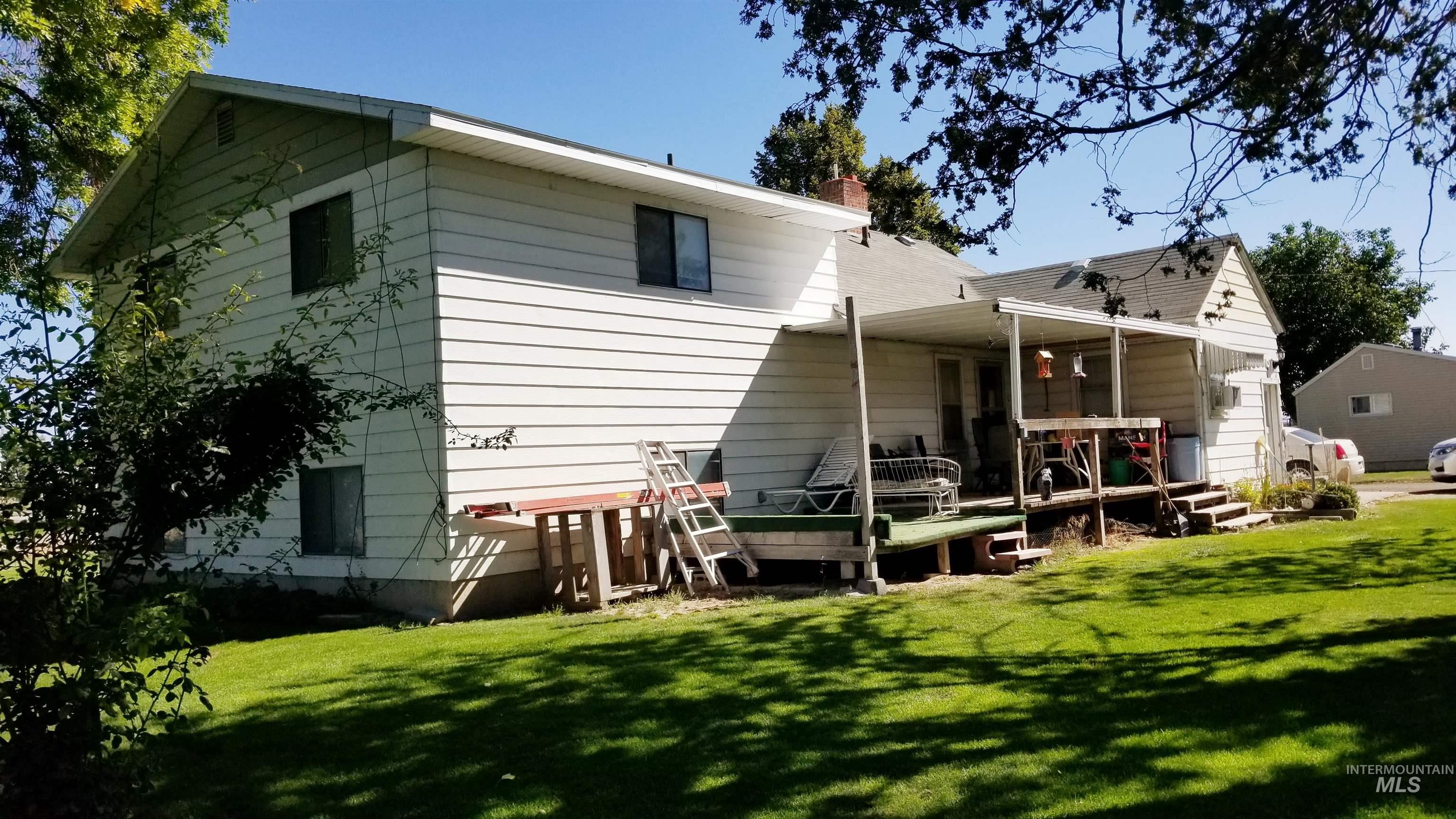 504 & 522 S Hankins Rd, Twin Falls, Idaho 83301, 4 Bedrooms, 2 Bathrooms, Residential Income For Sale, Price $550,000,MLS 98908553