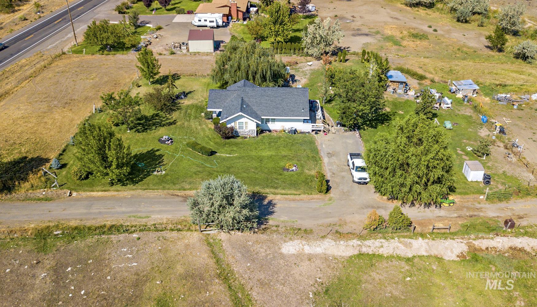 4454 Clear Lakes Road, Buhl, Idaho 83316, 2 Bedrooms, 1 Bathroom, Residential For Sale, Price $384,900,MLS 98908576