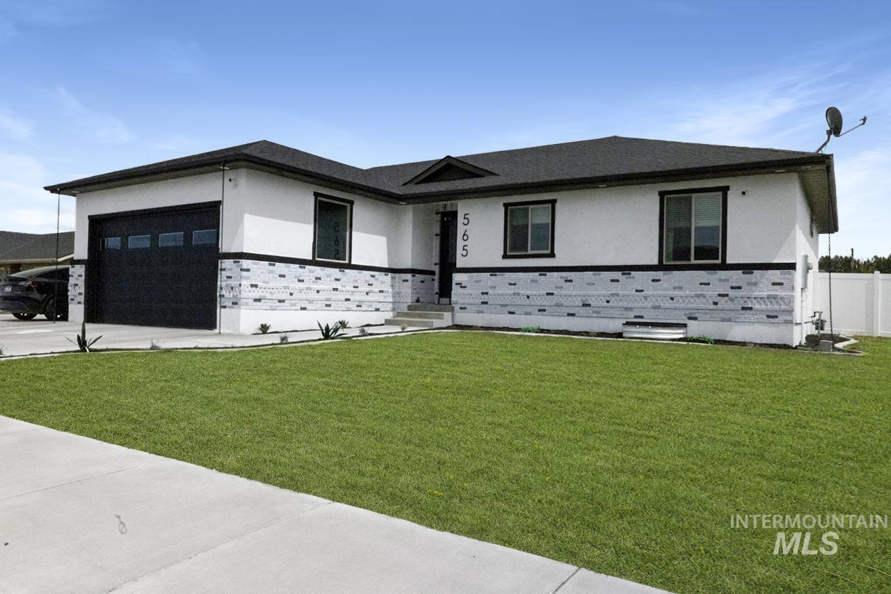 565 Clearwater Way, Heyburn, Idaho 83336, 5 Bedrooms, 3 Bathrooms, Residential For Sale, Price $710,000,MLS 98908610